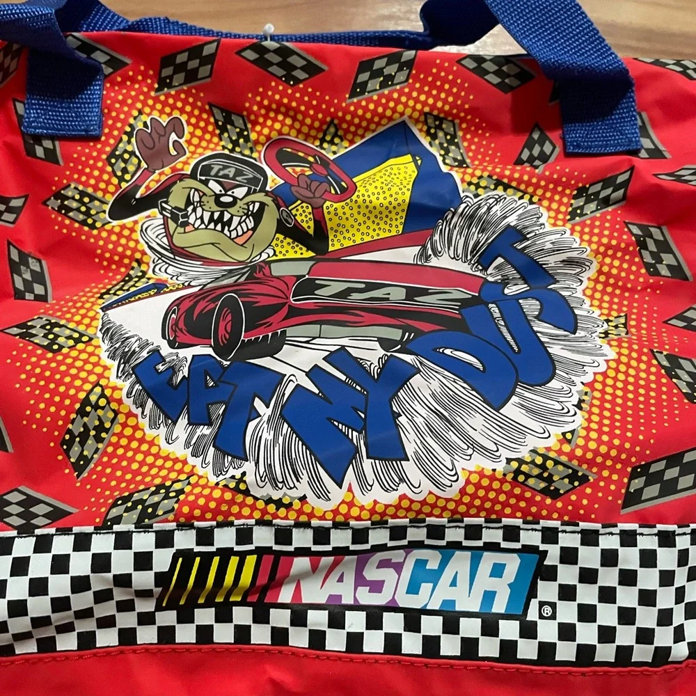 NWT Vintage NASCAR Looney Tunes Taz “Eat My Dust” Duffle Bag 15x10x9 Rare
